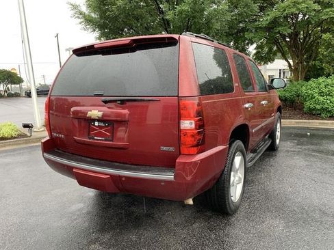 Used 2011 Chevrolet Tahoe LTZ AWD/4WD image 8