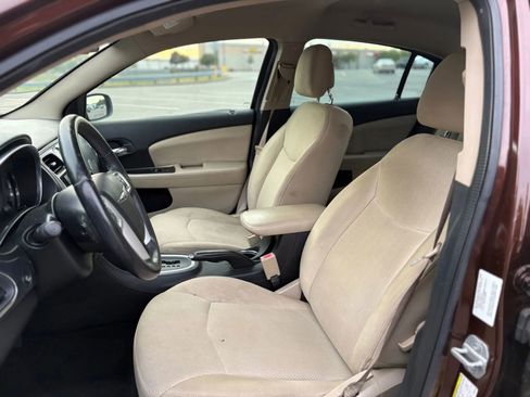 Used 2013 Chrysler 200 Touring image 11