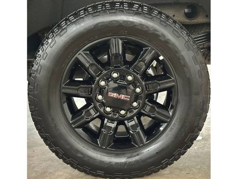 Used 2025 GMC Sierra 2500 AT4 w/ AT4 Premium Plus Package AWD/4WD image 13