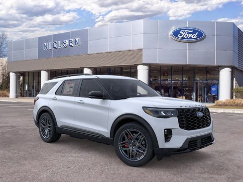 New 2026 Ford Explorer ST w/ Sun And Sound Package AWD/4WD image 7