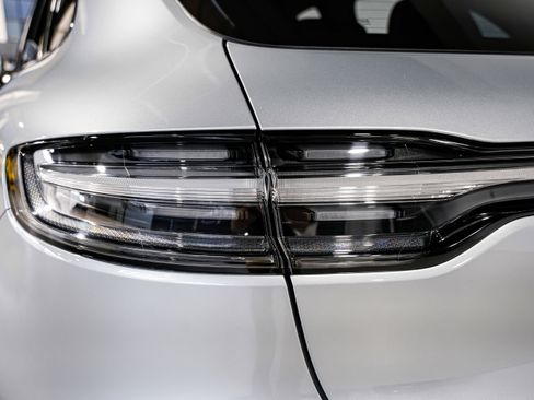 Used 2022 Porsche Macan GTS w/ Sport Chrono Package image 43