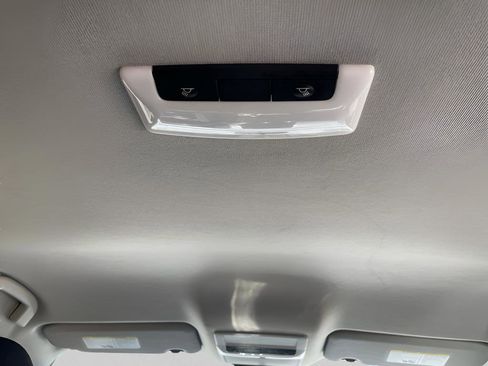 Used 2024 Nissan Sentra SR FWD image 23