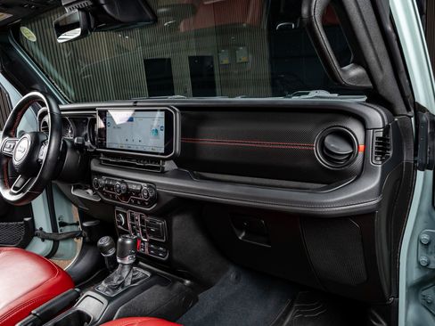 Used 2024 Jeep Wrangler Rubicon 392 image 17