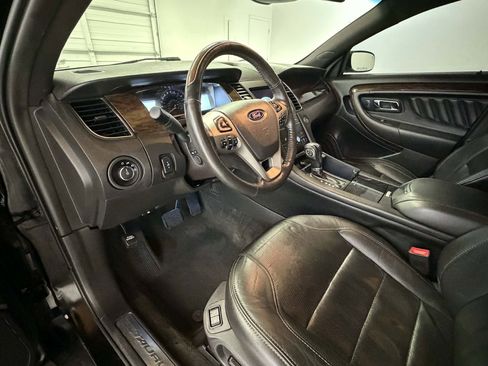 Used 2018 Ford Taurus Limited FWD image 15