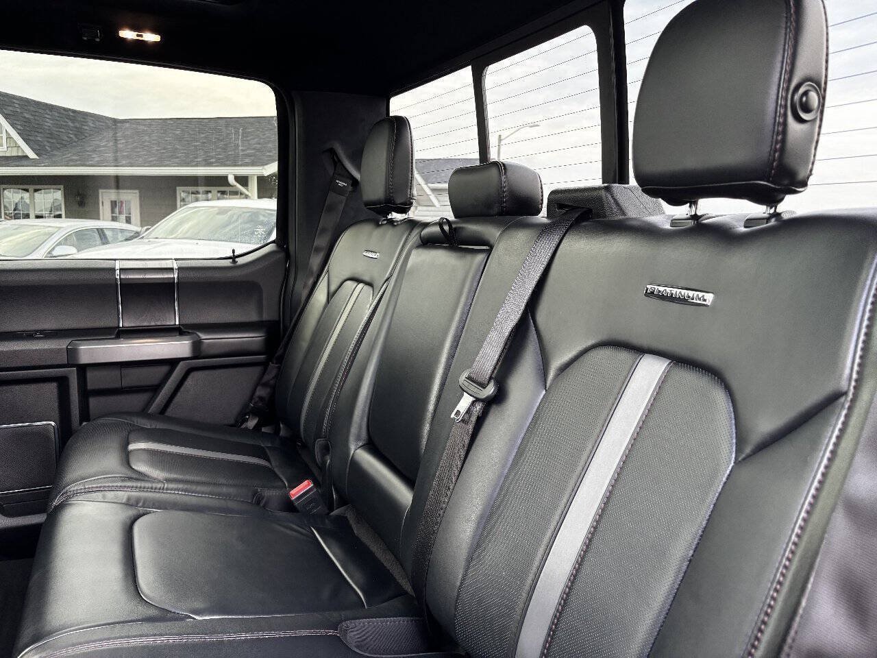 Used 2018 Ford F150 Platinum w/ Equipment Group 701A Luxury AWD/4WD image 31