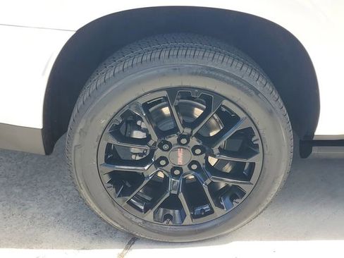 Certified 2023 GMC Yukon XL Denali image 7