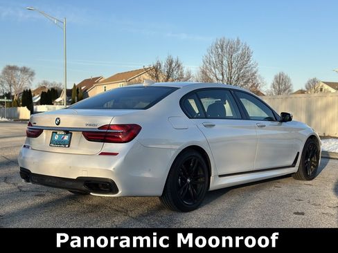 Used 2017 BMW 750i xDrive image 9