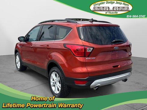 Used 2019 Ford Escape SE image 11