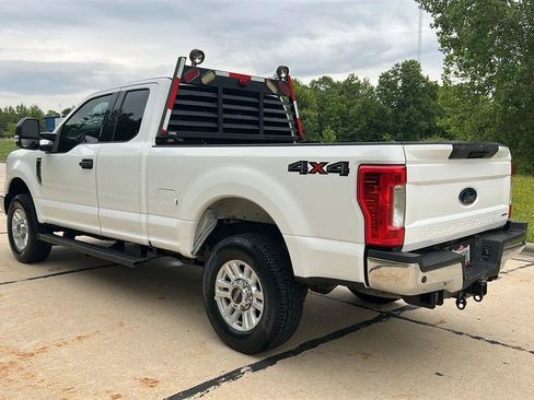 Used 2018 Ford F250 XLT w/ XLT Value Package AWD/4WD image 12