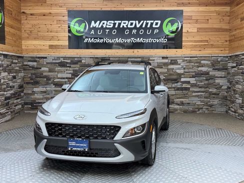 Used 2023 Hyundai Kona SEL AWD/4WD image 6