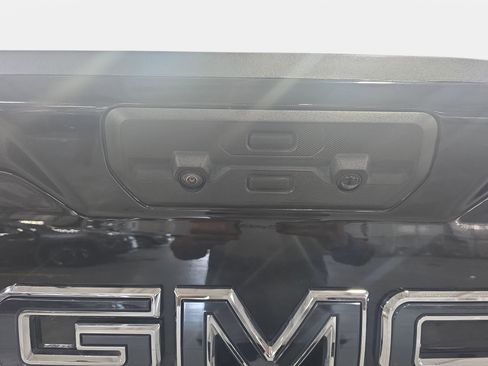 Used 2022 GMC Sierra 1500 Denali Ultimate AWD/4WD image 13