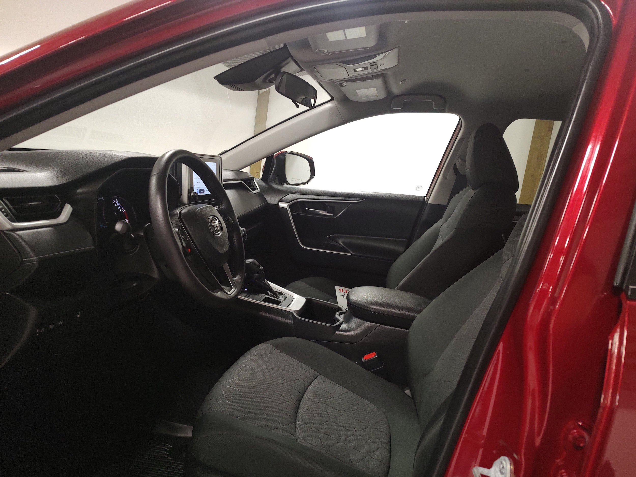 Used 2025 Toyota RAV4 XLE w/ Weather Package AWD/4WD image 10