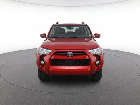Used 2021 Toyota 4Runner SR5 AWD/4WD image 5