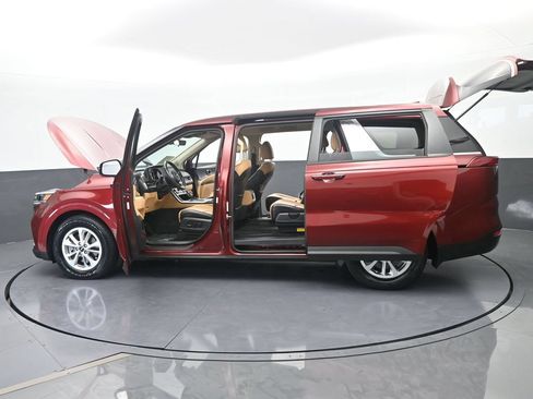 Used 2023 Kia Carnival LX w/ Paint Protection Package FWD image 74