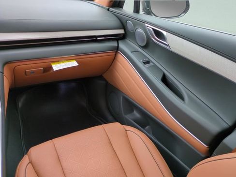 New 2026 Genesis GV80 2.5T Advanced image 15