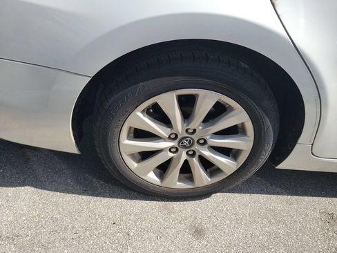 Used 2019 Toyota Camry LE FWD image 7