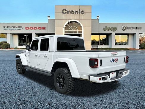Used 2021 Jeep Gladiator Overland image 5