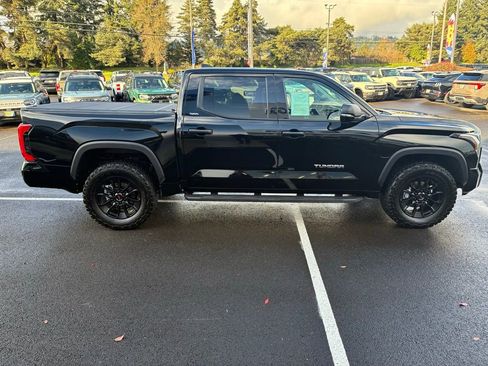 Used 2024 Toyota Tundra SR5 AWD/4WD image 10