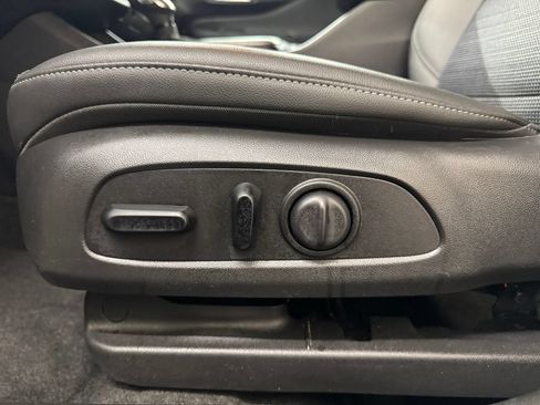 Used 2024 Buick Envista Preferred w/ Convenience I Package FWD image 15