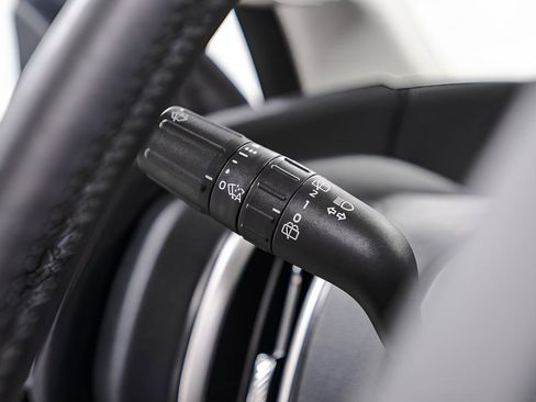 Used 2025 Ford Expedition Active image 26