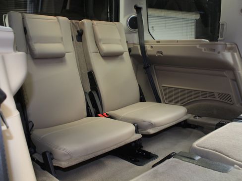 Used 2016 Land Rover LR4 HSE AWD/4WD image 41