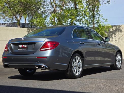 Used 2017 Mercedes-Benz E 300 image 10