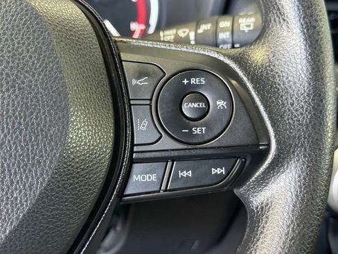 Certified 2025 Toyota RAV4 XLE FWD image 26