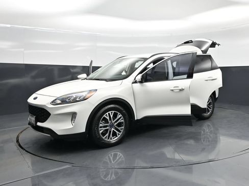 Used 2022 Ford Escape SEL w/ Technology Package FWD image 28