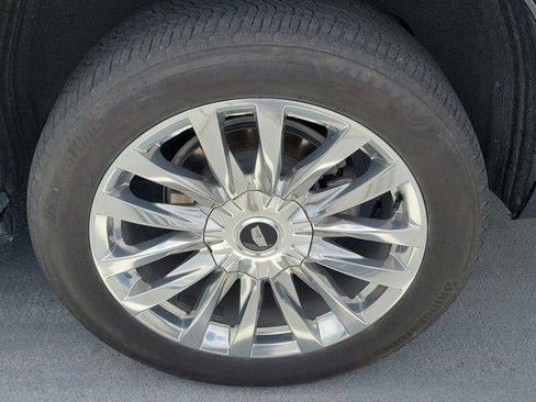 Used 2024 Cadillac Escalade Premium Luxury RWD image 7