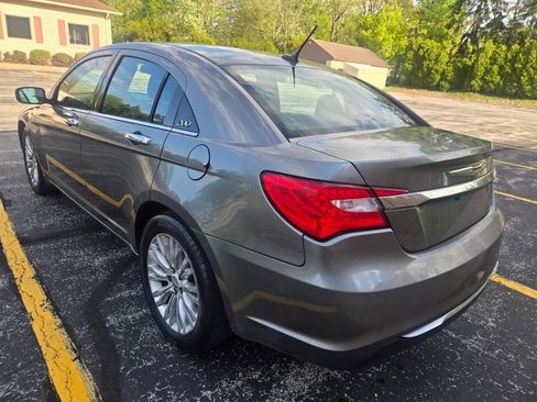 Used 2013 Chrysler 200 Limited FWD image 5