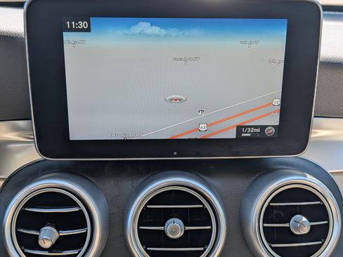 Used 2017 Mercedes-Benz GLC 300 4MATIC image 24