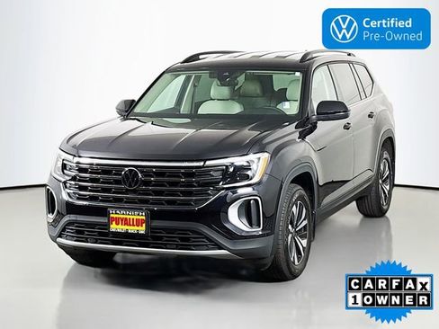 Certified 2024 Volkswagen Atlas SE image 3
