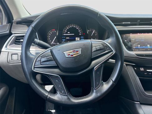 Used 2017 Cadillac XT5 Premium Luxury w/ Driver Assist Package image 12