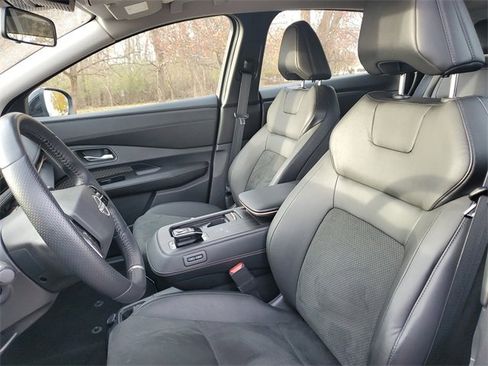 Certified 2023 Nissan Ariya FWD image 8