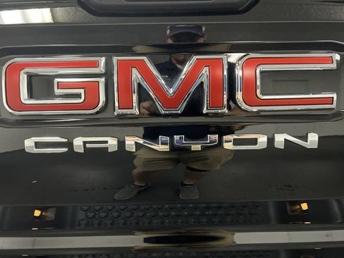 Certified 2024 GMC Canyon AT4X AWD/4WD image 33