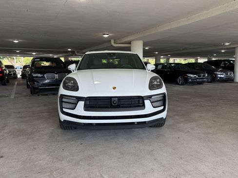 Used 2023 Porsche Macan S AWD/4WD image 5