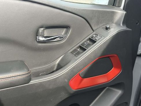 Used 2025 Nissan Frontier PRO-4X w/ Tow Package image 14