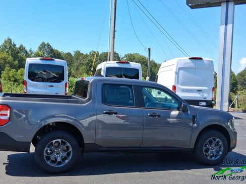 New 2025 Ford Maverick XLT image 6