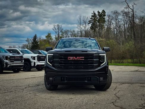 New 2026 GMC Sierra 1500 Elevation image 9