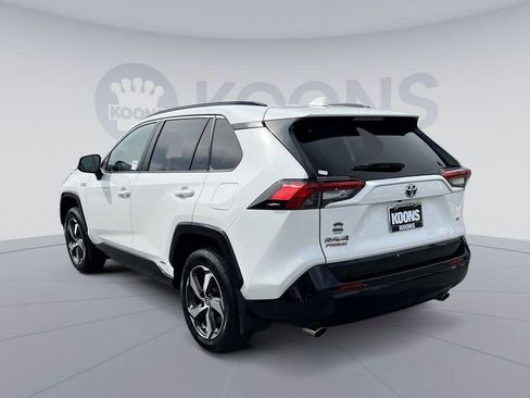 Used 2023 Toyota RAV4 SE w/ Weather & Moonroof Package image 14