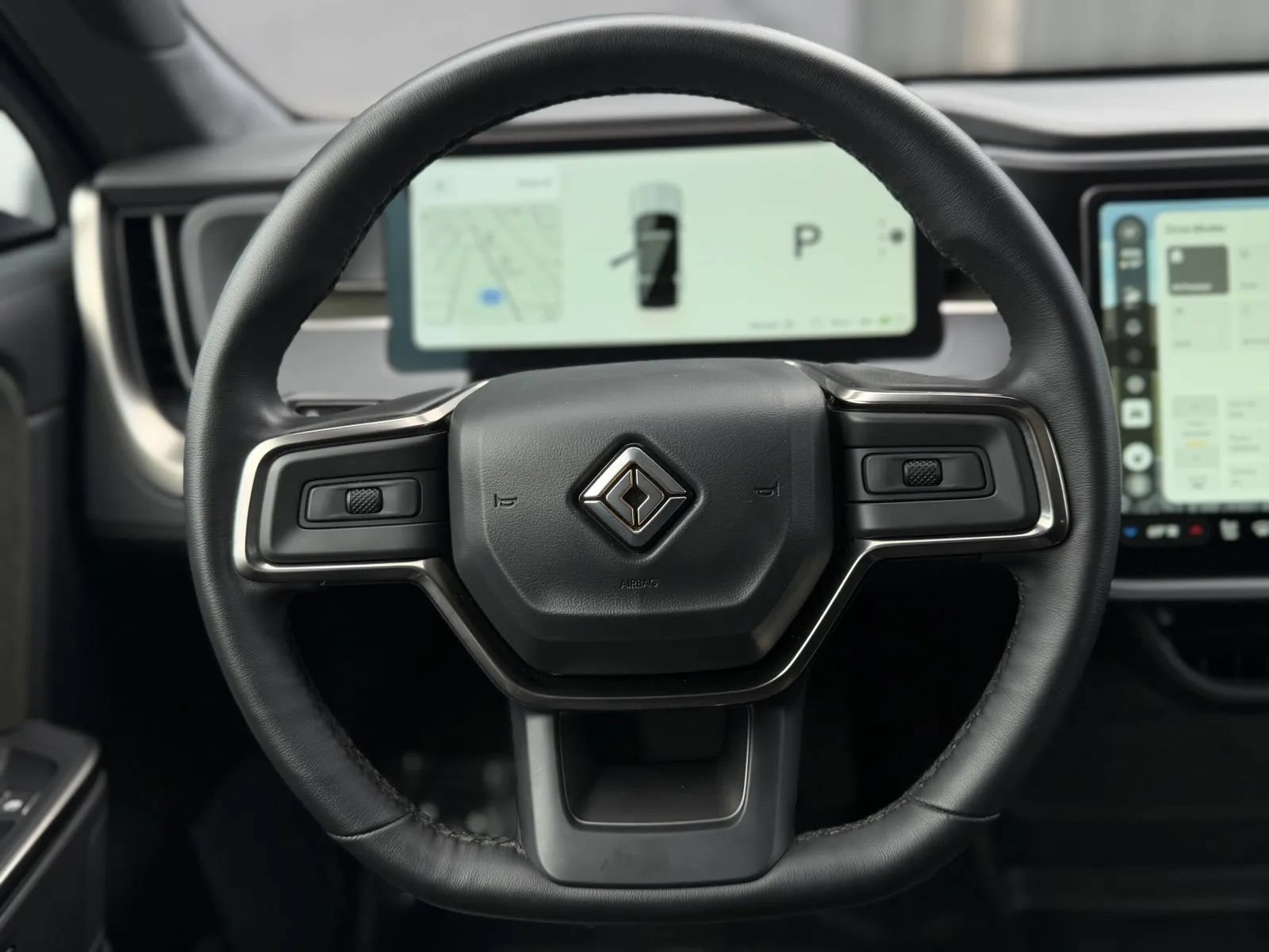 Used 2025 Rivian R1S Adventure Dual AWD/4WD image 24