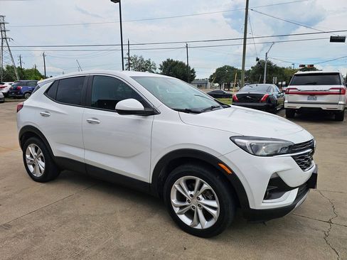 Used 2022 Buick Encore GX Preferred w/ Cold Weather Comfort Package FWD image 4