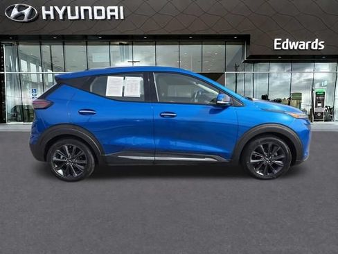 Used 2022 Chevrolet Bolt EUV Premier w/ Launch Edition FWD image 2