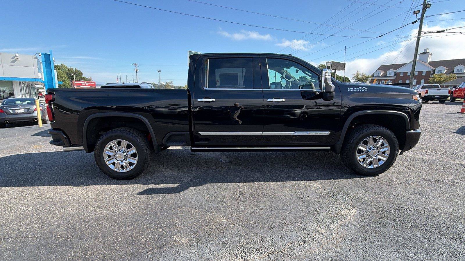 New 2026 Chevrolet Silverado 2500 High Country w/ High Country Premium Package AWD/4WD image 8