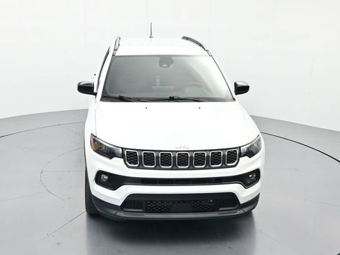Used 2025 Jeep Compass Latitude AWD/4WD image 28