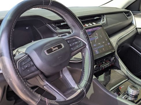 Used 2024 Jeep Grand Cherokee L Limited AWD/4WD image 39