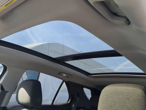 Used 2023 Chevrolet Equinox LT image 18