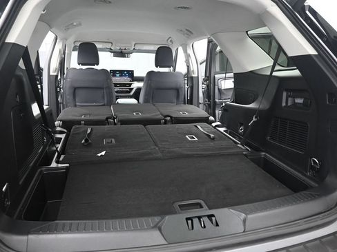 Certified 2025 Ford Explorer Active RWD image 25