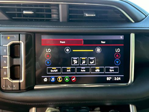 Used 2021 GMC Yukon Denali w/ LPO, Illumination Package image 22