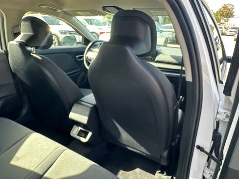 Used 2025 Kia K4 FWD image 33